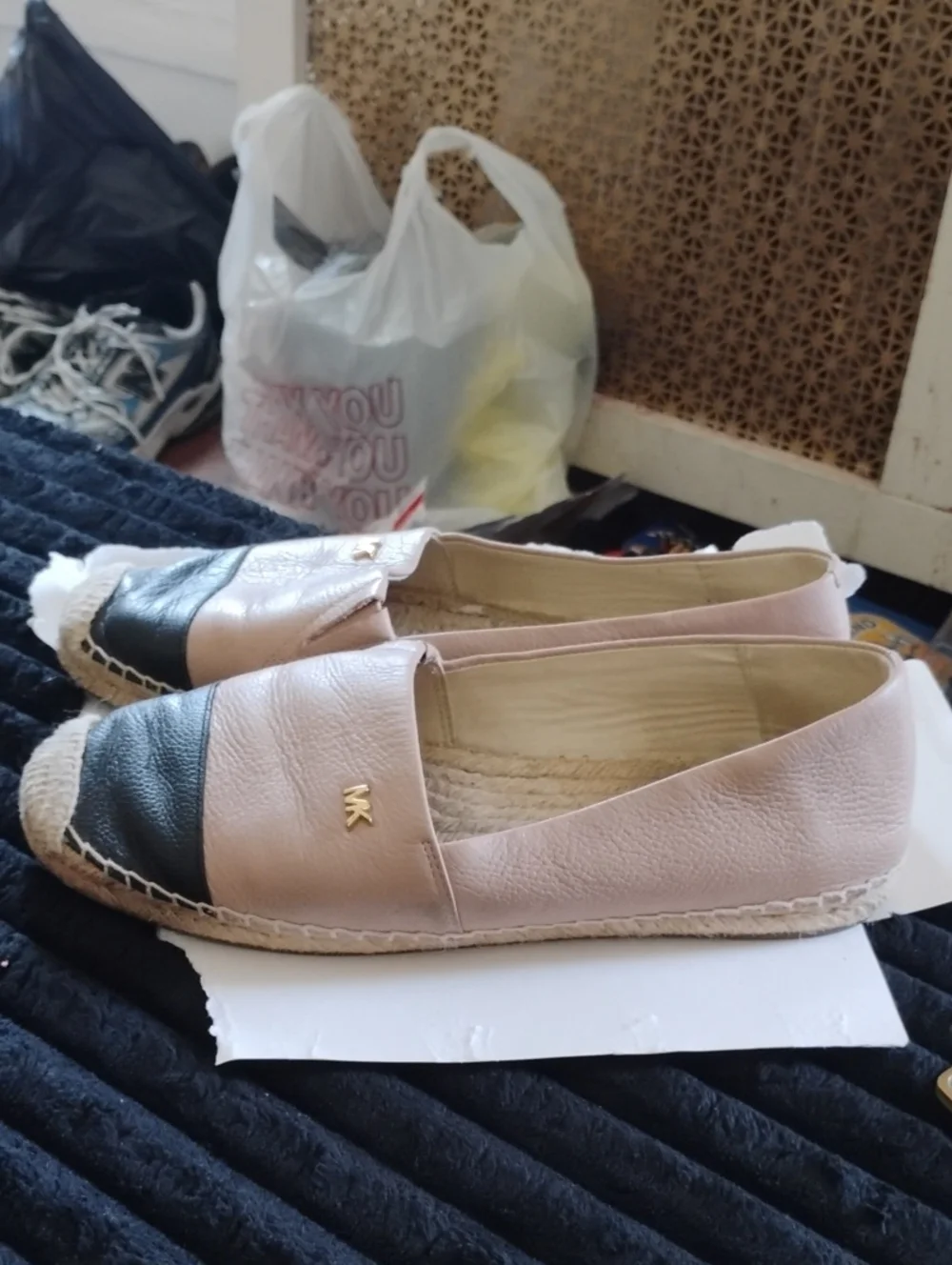 MICHAEL KORS KENDRICK LEATHER SLIP ON ESPADRILLES W/ BLUSH UPPER & BLACK TOE CAP